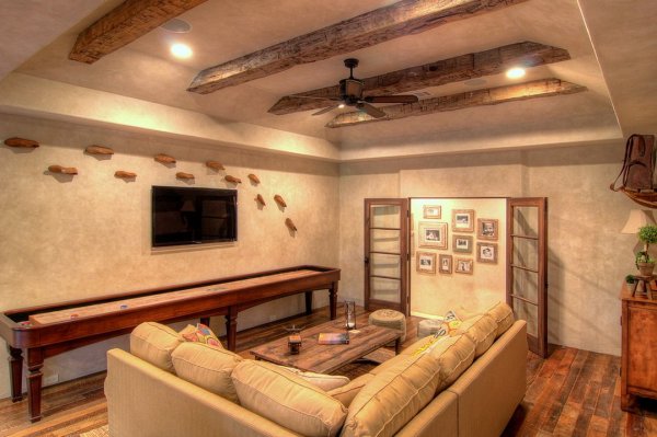 A hobbiszobában elvonulva tévénézésre is ad lehetőséget 