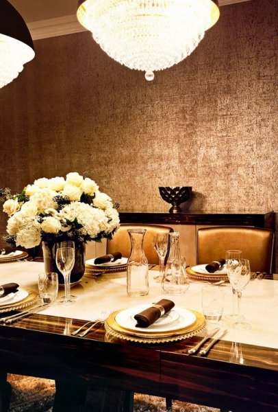 Aranyló étkező részlet