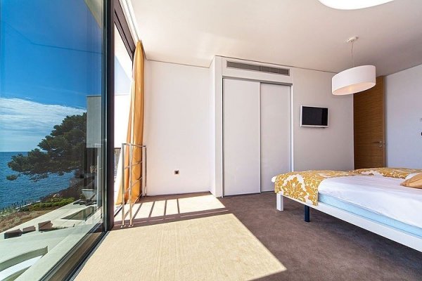 024-golden-rays-villa-3-primoten