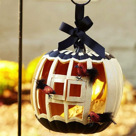 Halloween-i madárház tökből