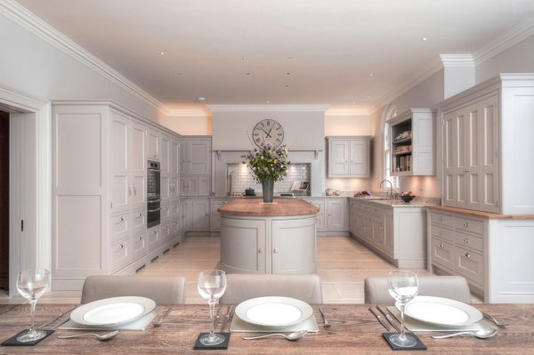 Lewis Alderson & Co Cabinets & Cabinetry