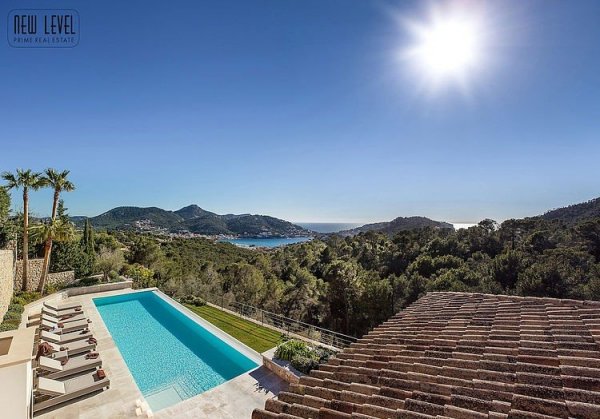 002-luxurious-villa-puerto-de-andratx