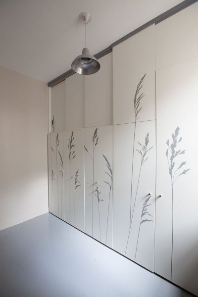 Compact-Apartment-In-Paris-by-Kitoko-Studio-4