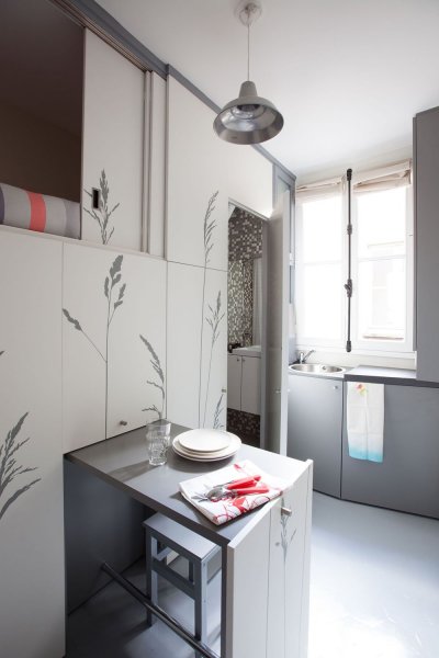 Compact-Apartment-In-Paris-by-Kitoko-Studio-7