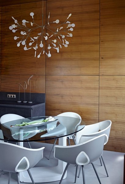 Home-in-the-Suburbs-09-850x1244