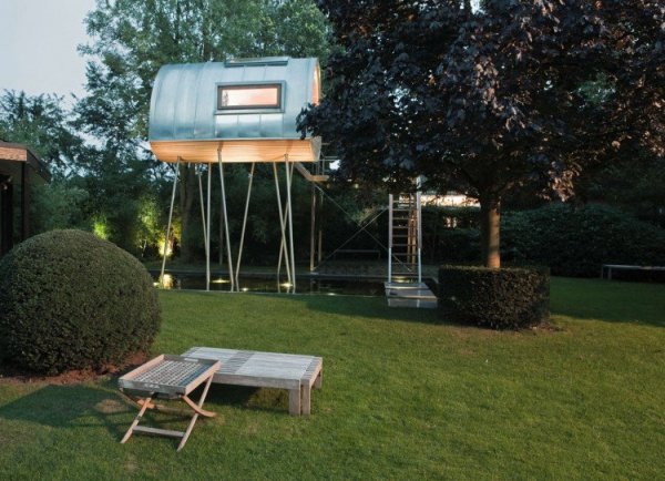 King-of-the-Frogs-00-750x543