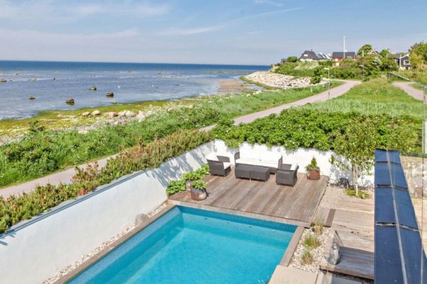 Villa-in-Kattarp-01-850x566