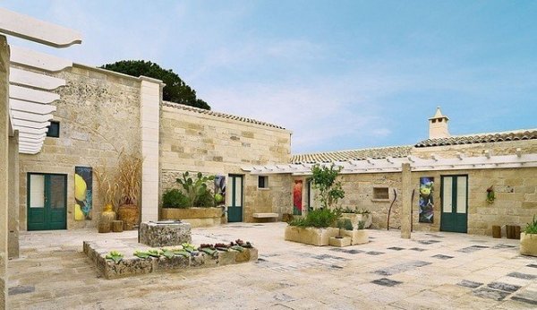 relais_masseria_capasa_luxus_szalloda_olasz_modern_lakberendezes_19