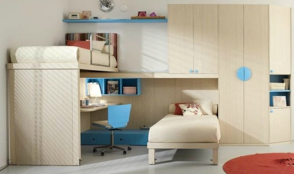 shared-kids-room-in-beige-and-blue